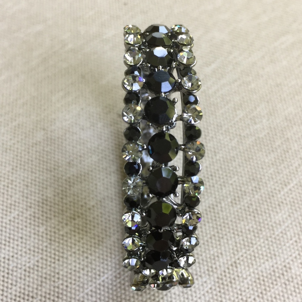 Gorgeous bracelet with black Swarovski crystals